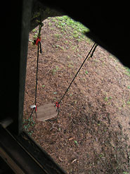 la balançoire de la cabane