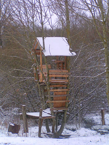 la cabane sous la neige