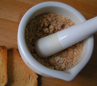 broyer la biscotte