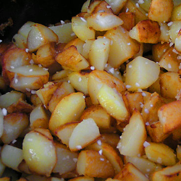 patates qui cuisent avec du gros sel